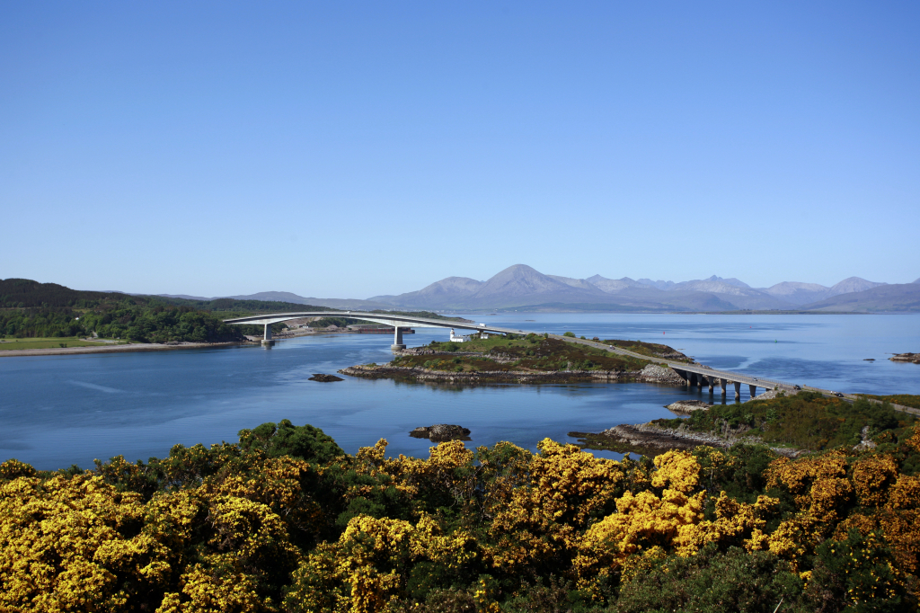 101478-isle-of-skye-road-bridge