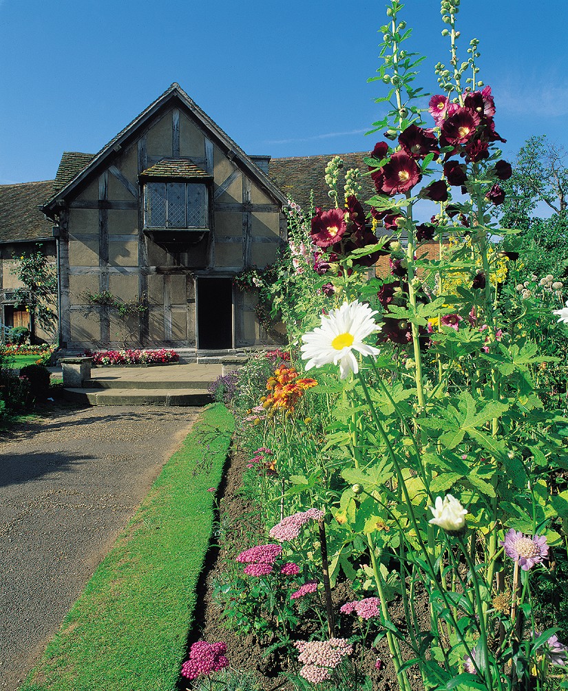 Shakespeare_s_Birthplace_-_back